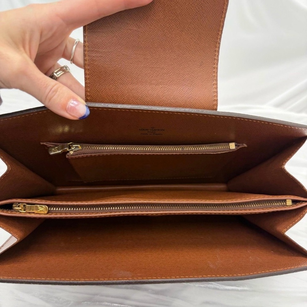 FLASH SALE Louis Vuitton Monogram Courelles Clutch with COA - see details - Picture 6 of 6